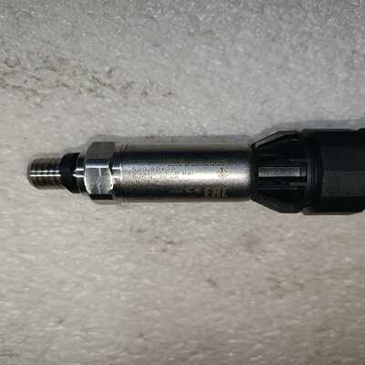 富巴HubaControl压力传感器。螺纹：M18*1.-议价