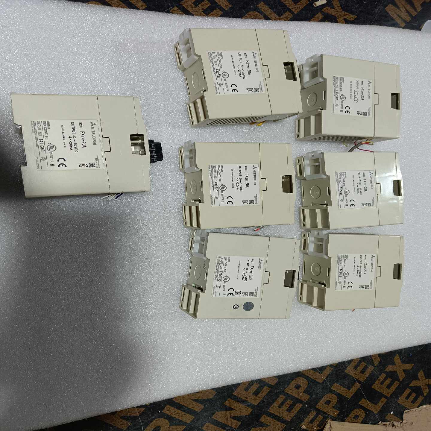 拆机三菱模块，FX2N一2DA，有6个，FX2N一2AD，有