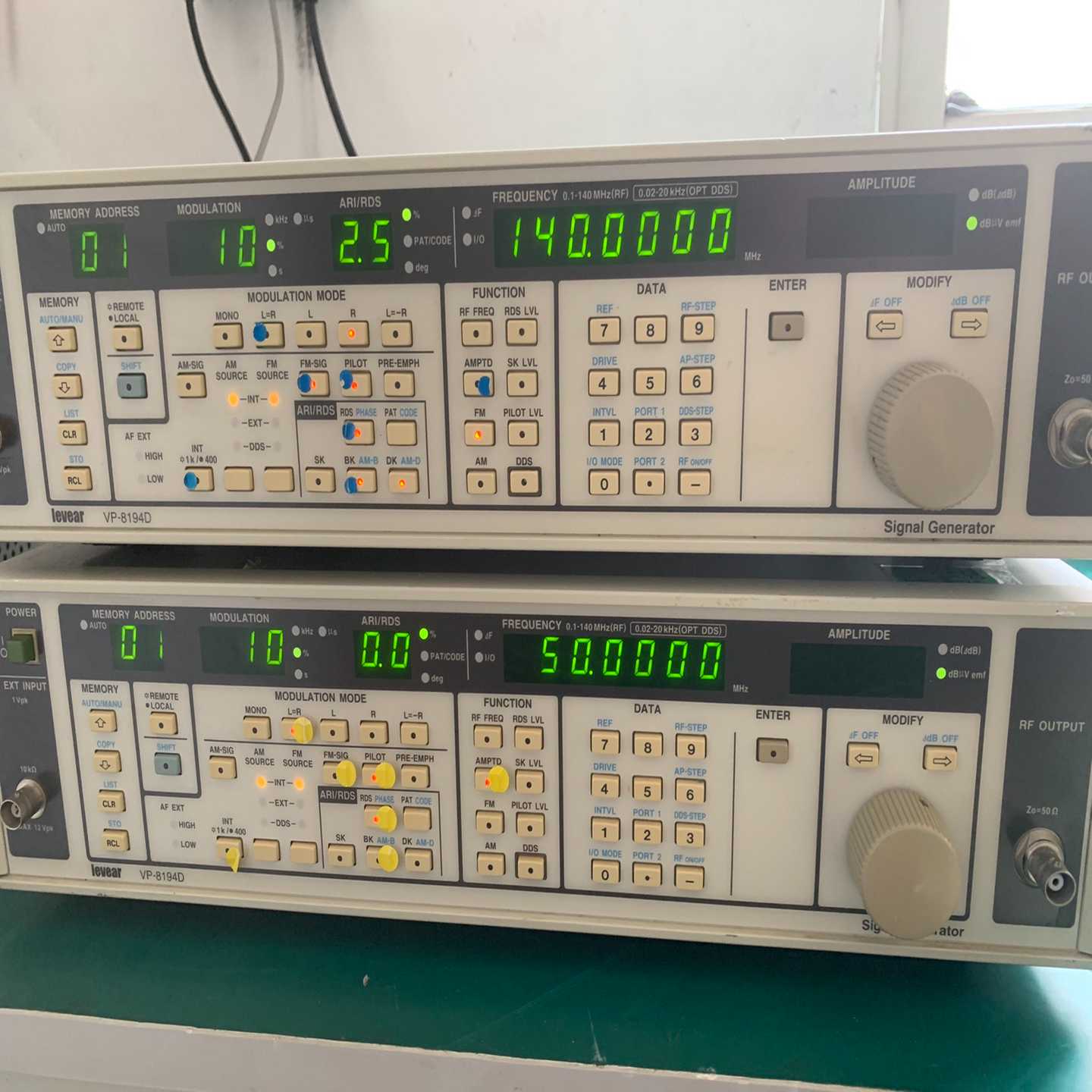 日本松下VP-8194DFM/AM信号发生器，原装正--议价商品