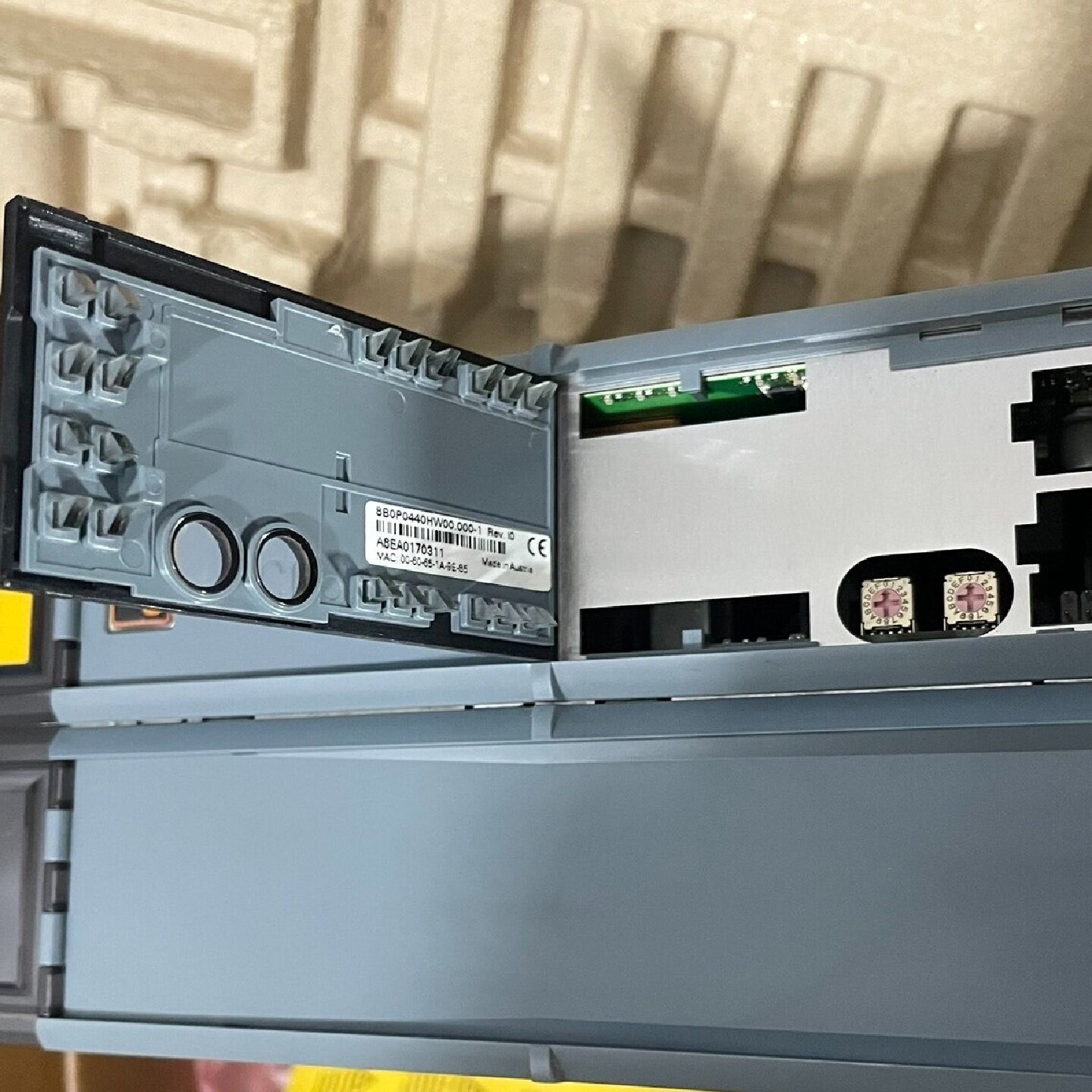 8B0P0440HW00.0001-询 - 实物图