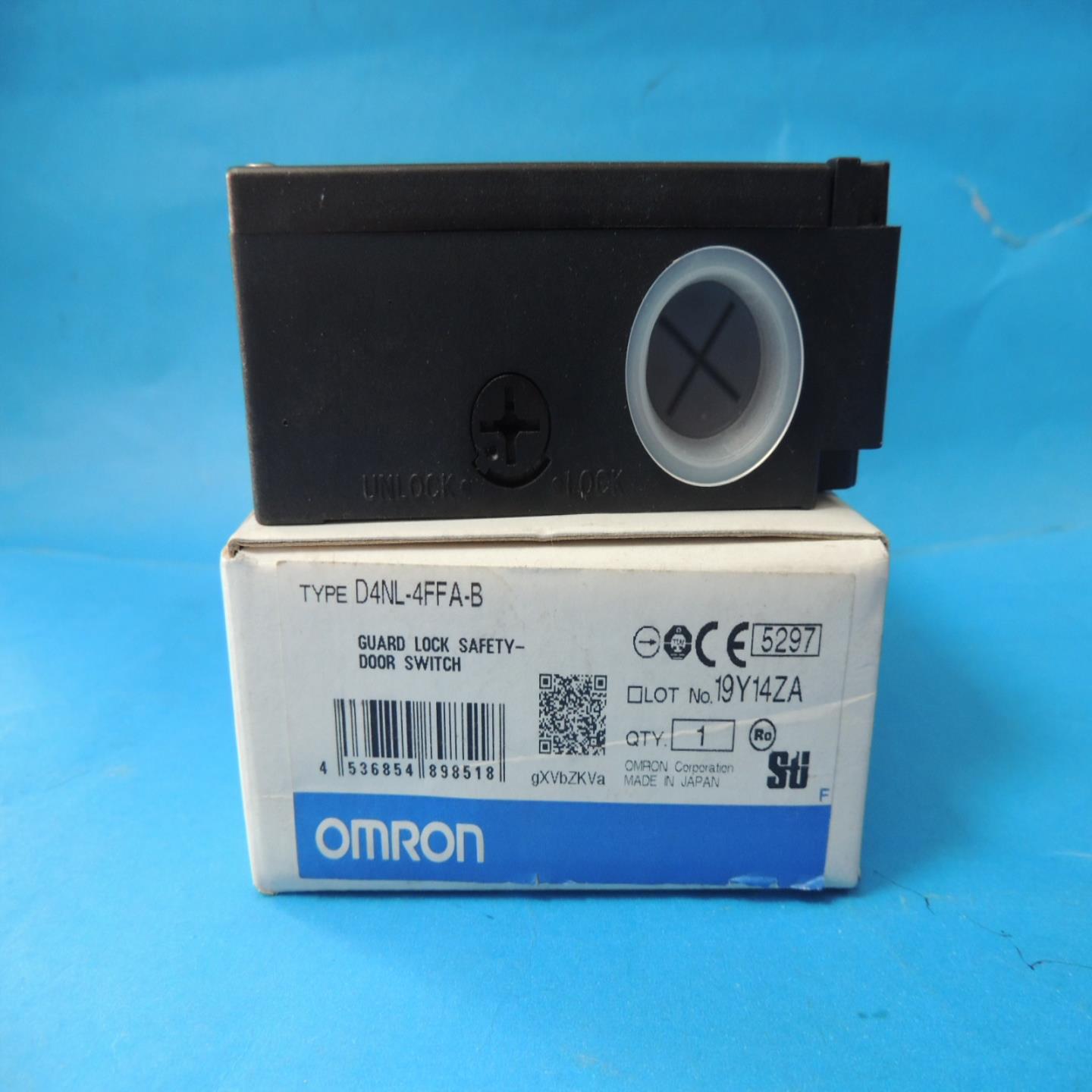 OMRON 安全门开关D4NL-4FFA-B现货