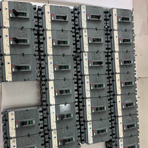 询-议价CVS100F160F250FN塑壳断路器3P