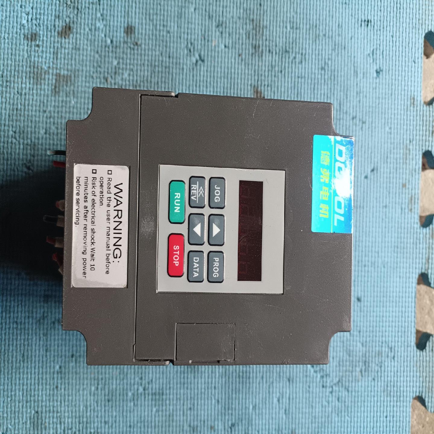 德弗变频器1，5KW刚拆机成色如图完好无损功能包好--议价商品