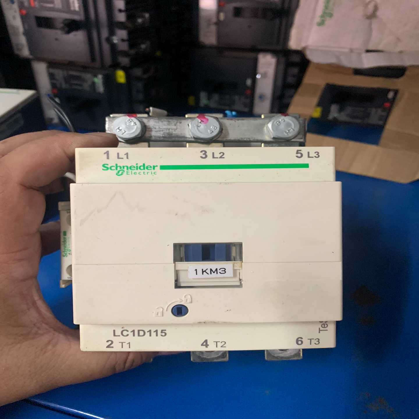 施耐德LC1D115接触器，型号LC1D115，线圈电压22--议价商品