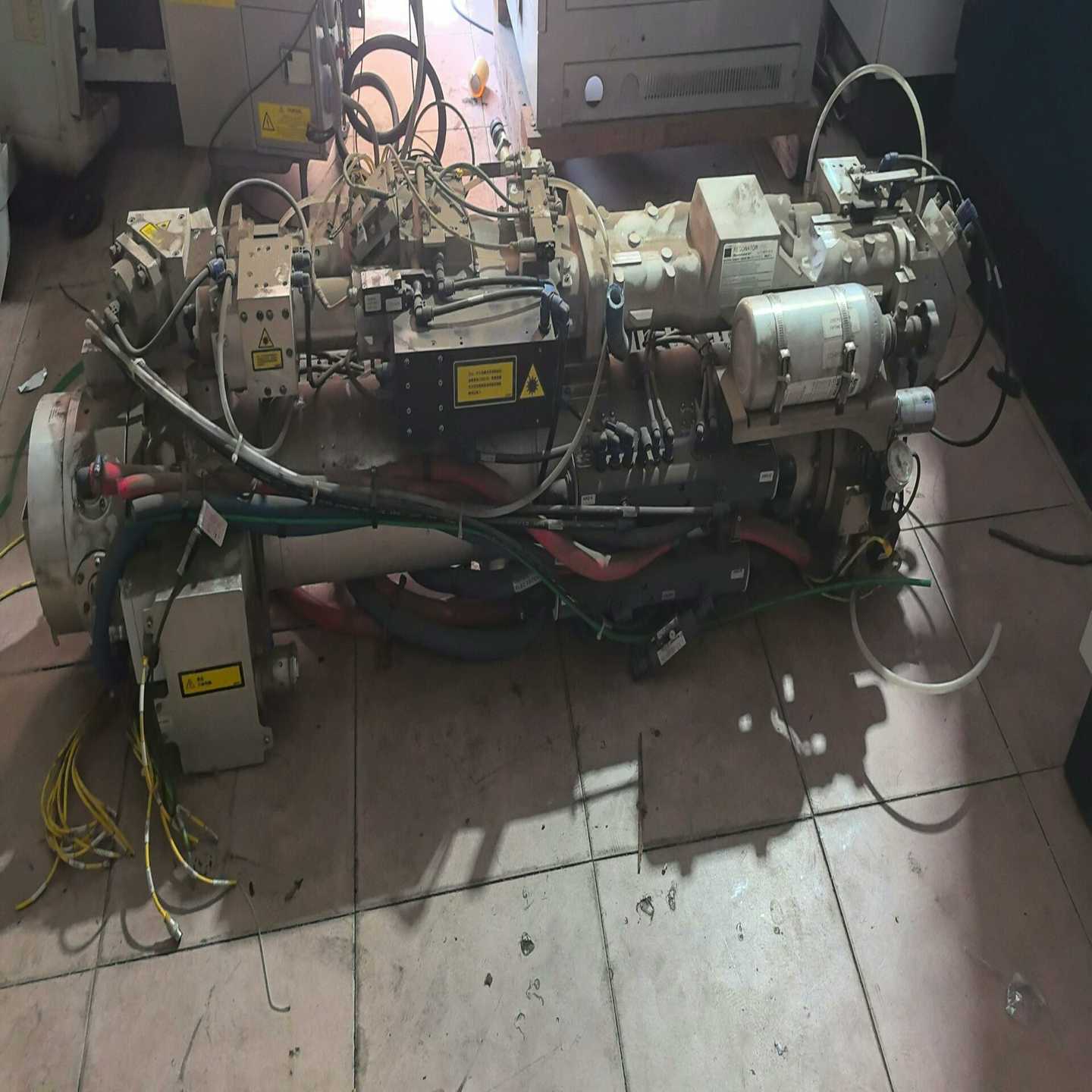 议价通快TruCoax2500二氧化碳激光器拆机一台，感兴趣的私现货/维