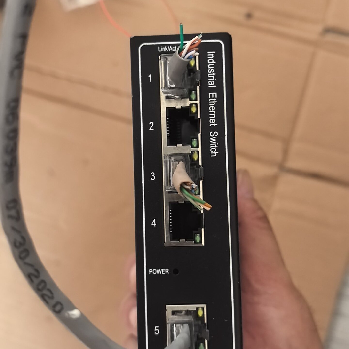 询-aopre工业级以太网交换机D805F图片
