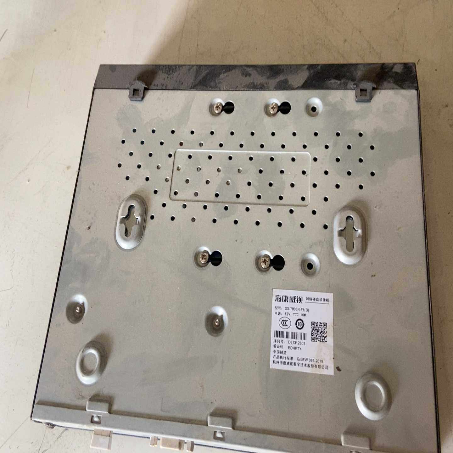 海康威视网络硬盘录像机，型号DS-7808N-F1(B)，功--议价商品