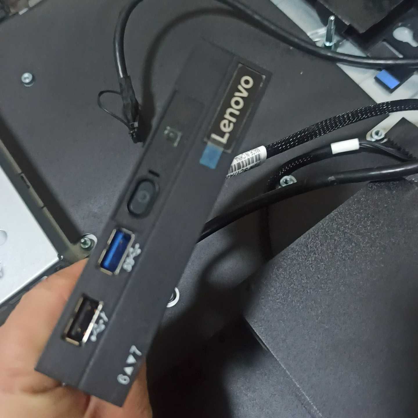 01KP677SR550/SR590/SR650/P，2U询价