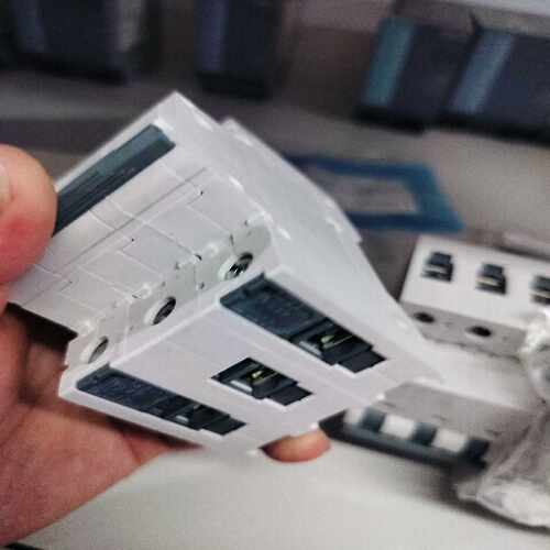 IFM连接传感器和执行器的模块AC2516，货，【卡奥电子】