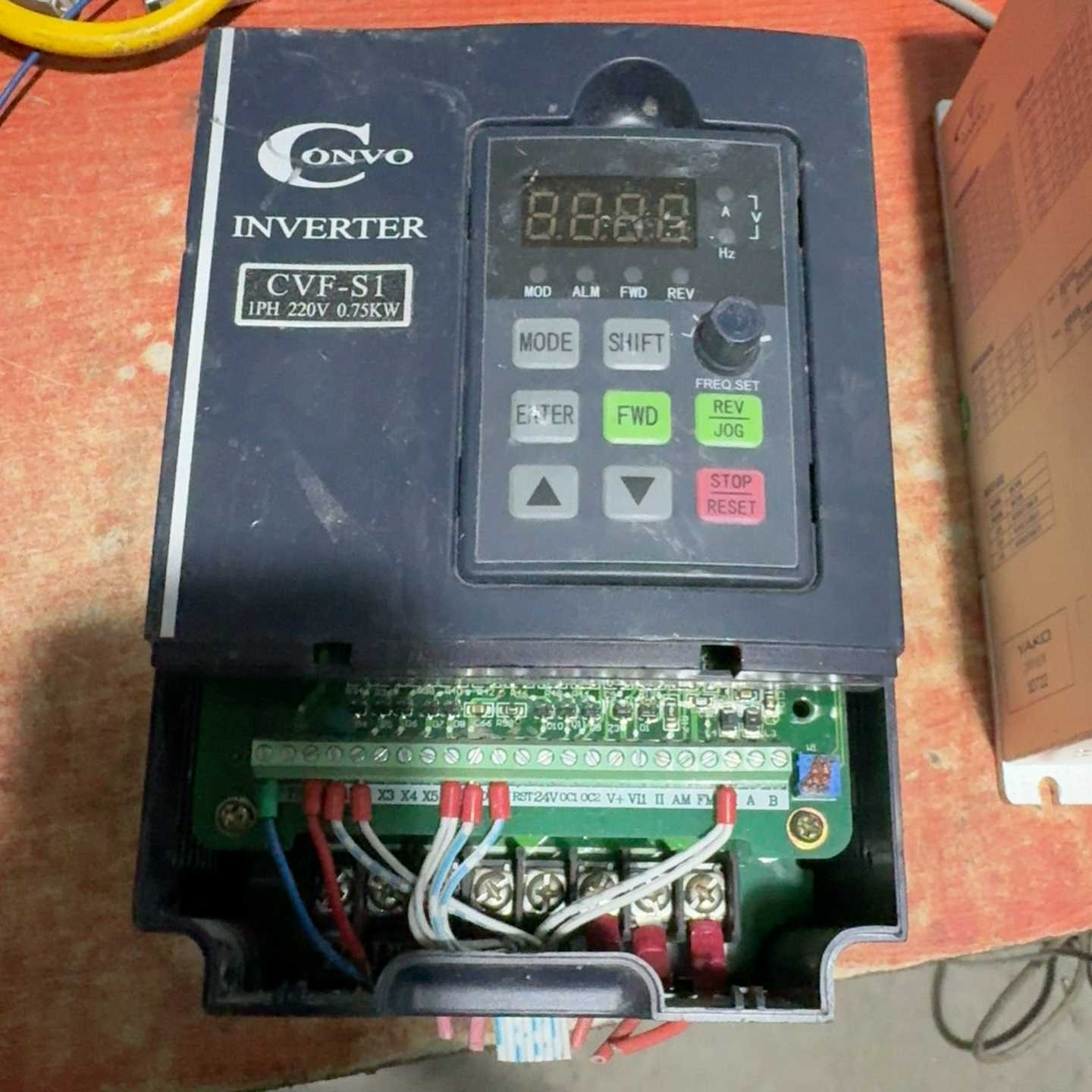 【请询价】康沃变频器CVF-S11PH 220V 075KW实物