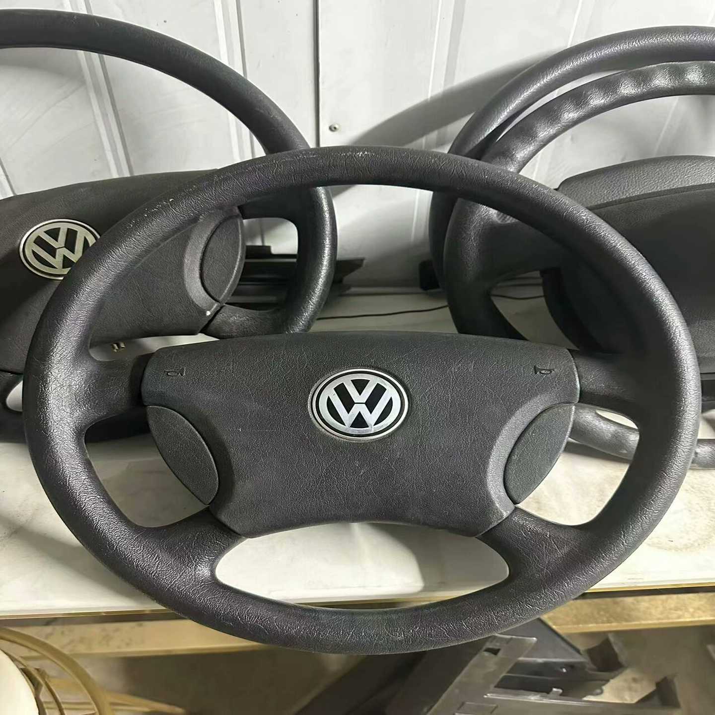 桑塔纳，普桑，桑旅原车拆车件，公车拆下来的，6万公里车上拆下-