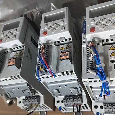 溢价-伦茨E84AVSCE3712VX0的功能正常成色很新