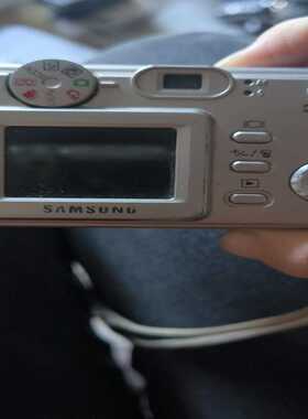 三星数码相机，型号Digimax430，外观如图，通电池开机议价