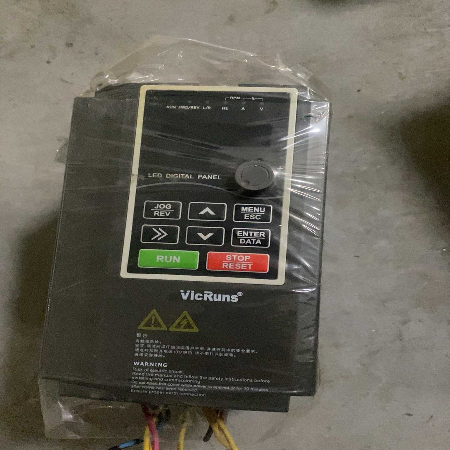 沃森变频器VD300A-4T-3.7GB/5.5PB-S，成（零零电子）