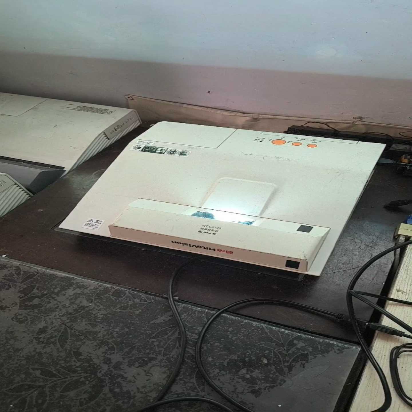 鸿合HT-LA733反射式投影仪平替激光电视，可侧投，距离二--议价商