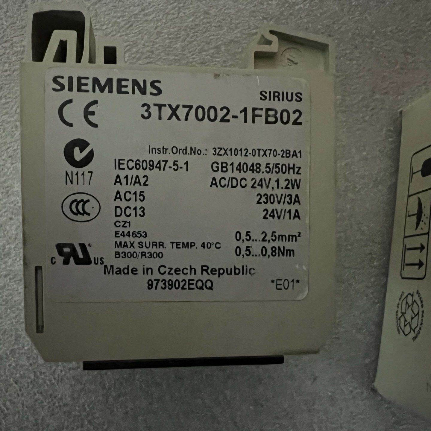 西门子继电器3TX7002-1LB02   15个（80元/--议价商品