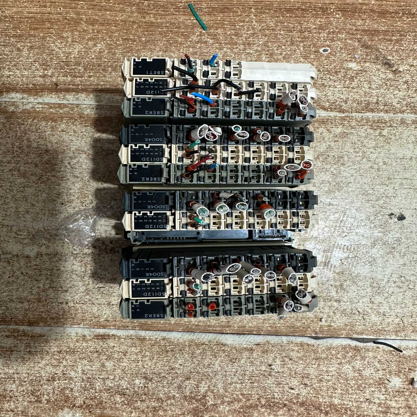 询价~施耐德 TM5SBER2三片 TM5SDI12D价格 实