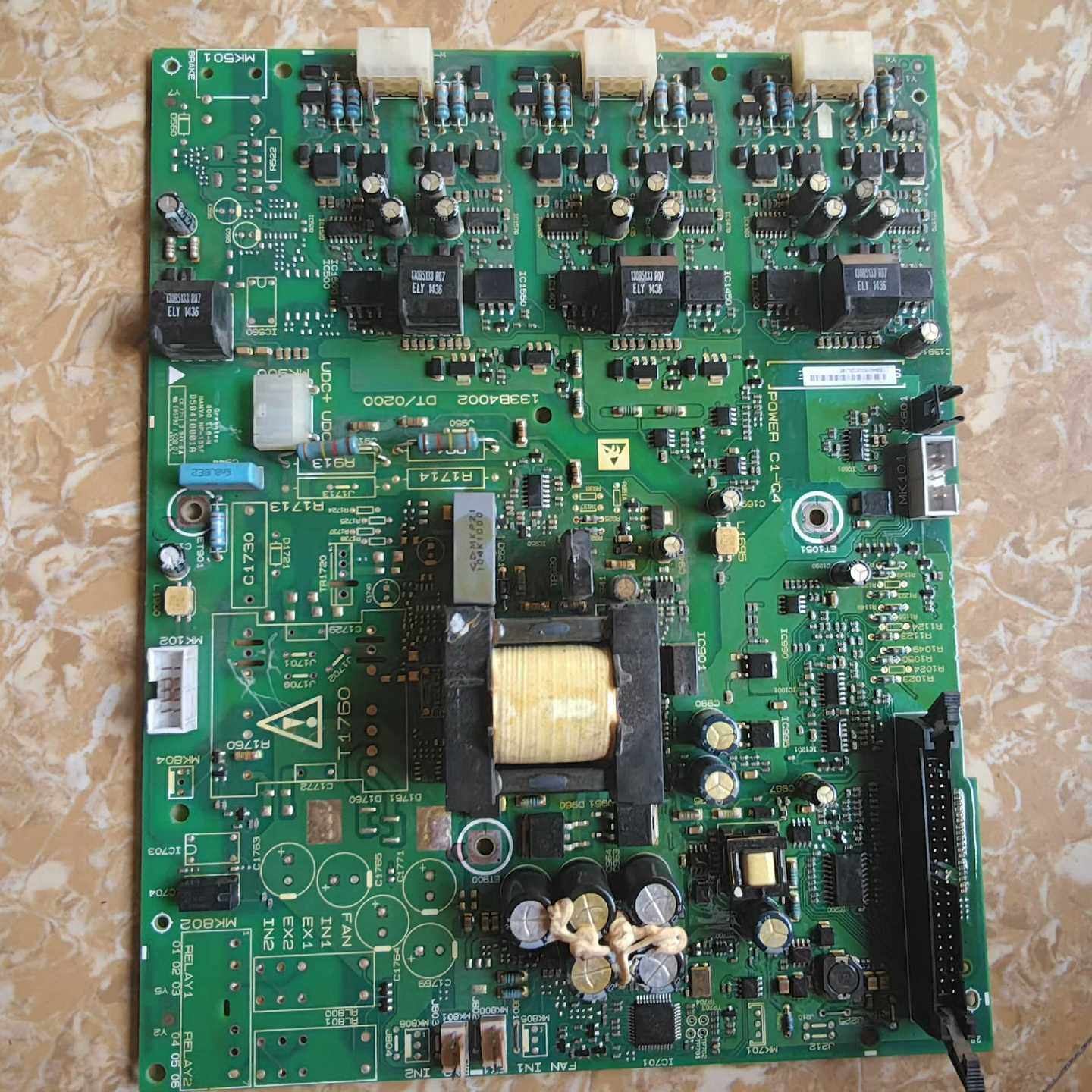 询价丹佛斯变频器电源驱动板133B4002DT/0200