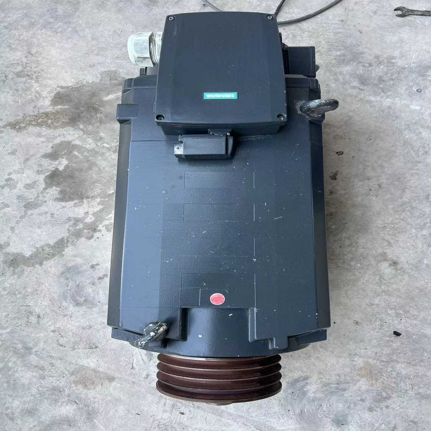 1PH8165-1DG00-0BA1伺服电机成色如图，询价