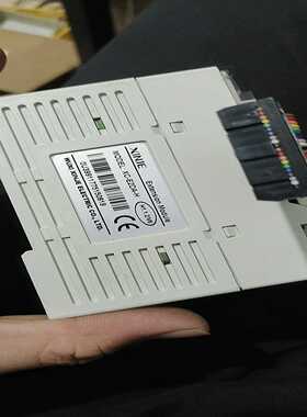 信捷XC-E2DA-H，1只，成色新，实拍图。功能包好，质-议价