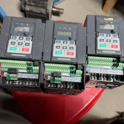 AU6001R5402RZ4PB380V三相1.5K议价