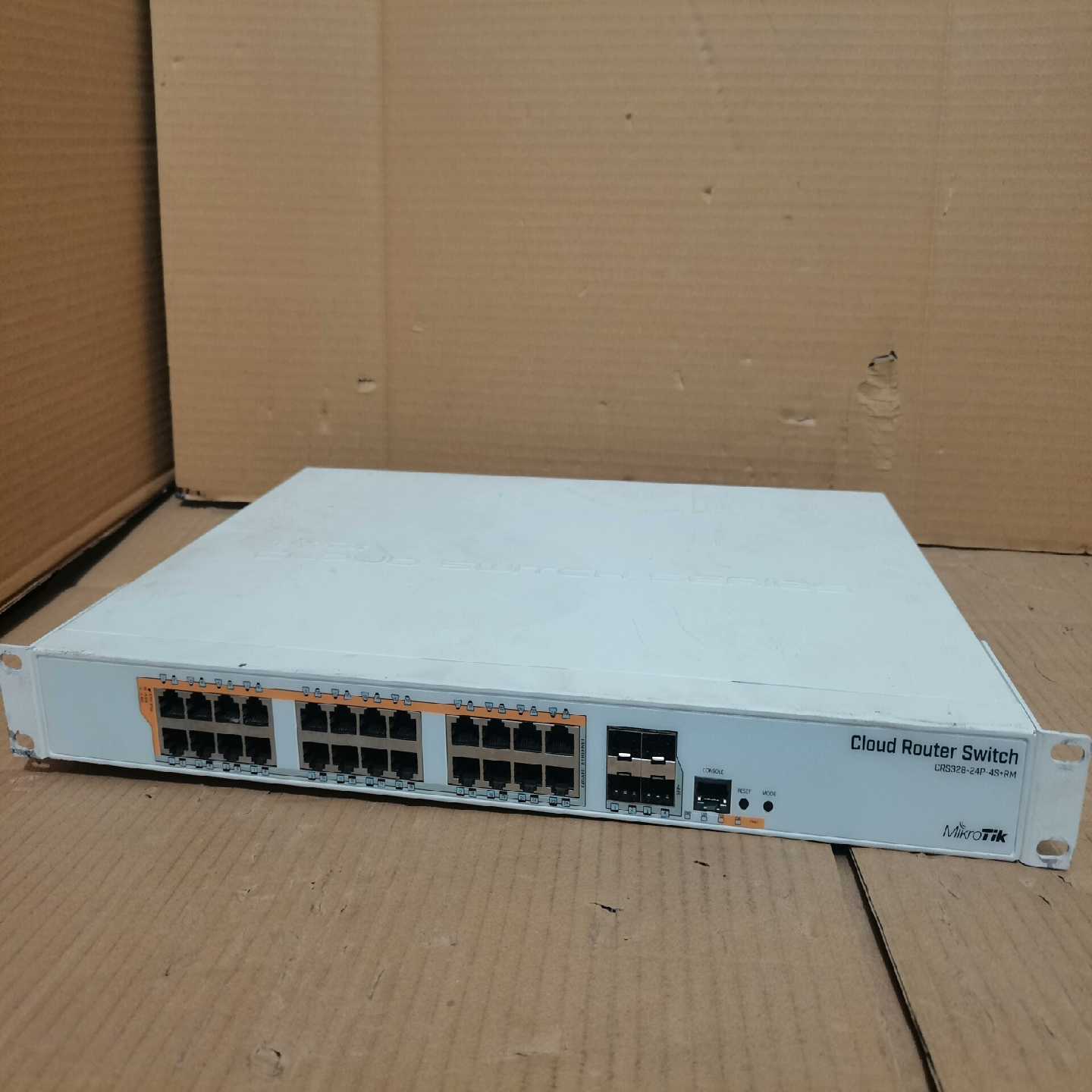 mikrotik交换机CRS328-24PPOE交换机，--议价商品
