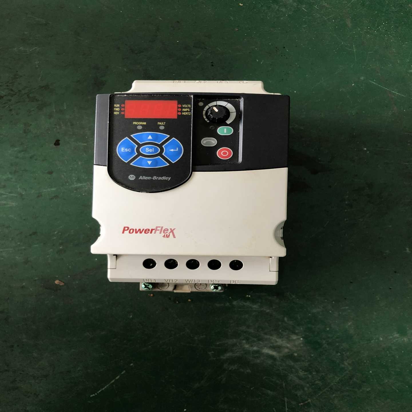 AB变频器 22F-D6P0N103 2.2KW 380V~询价