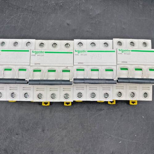 LOT OF 4 SCHNEIDER ELECTRIC IC60L MA 2.5A