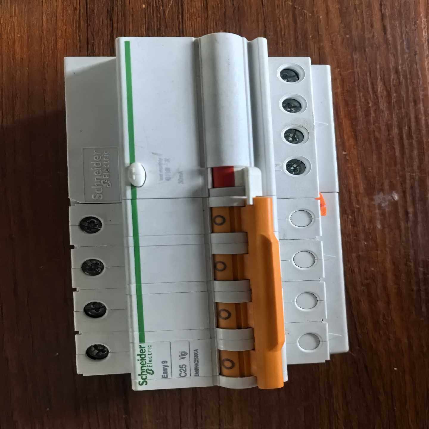 EA9R4PC25A/30mA漏电保护器，一只询价