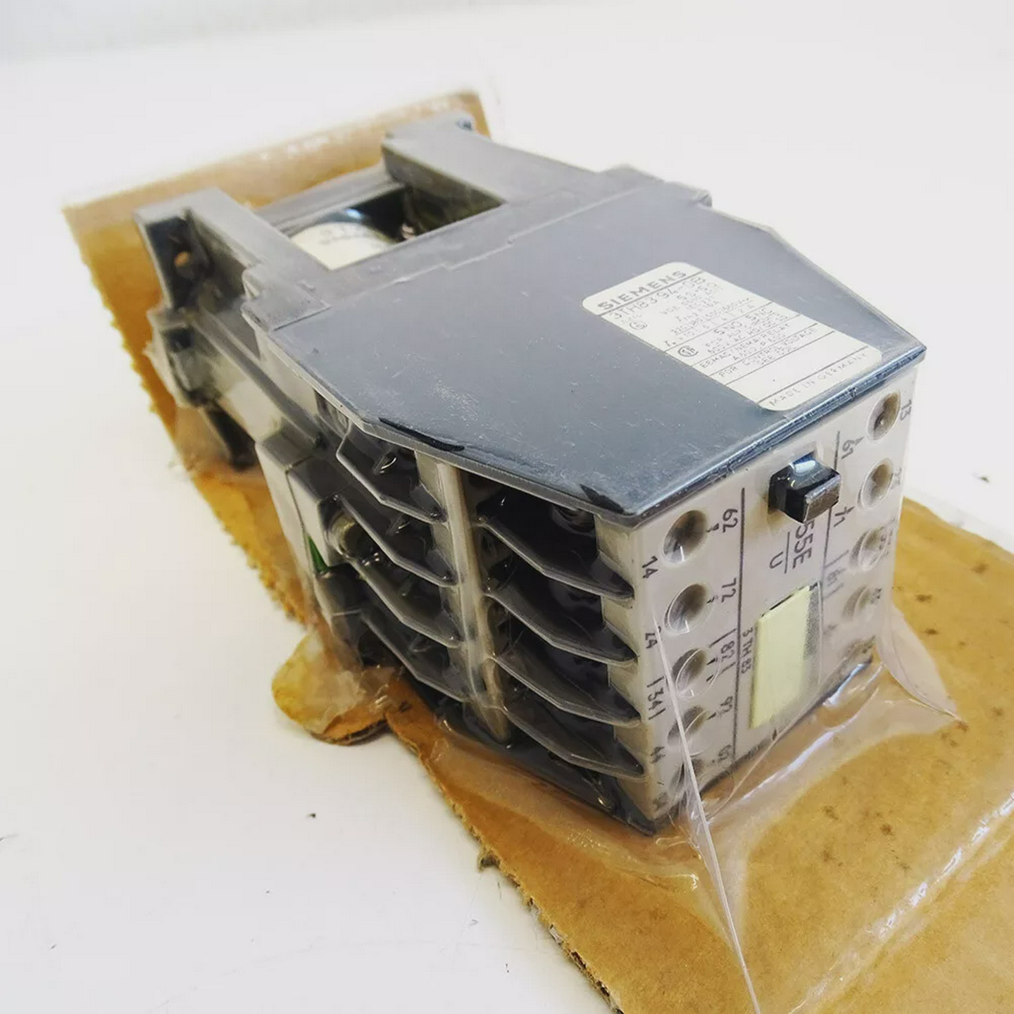 Siemens3TH8394-0BB43TH8394-0BB4Hilfsschtz-unused/OVP-