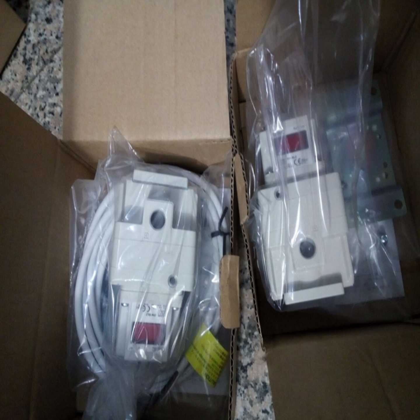 议价现货销售IV200-0122LIV200-01IV200-12