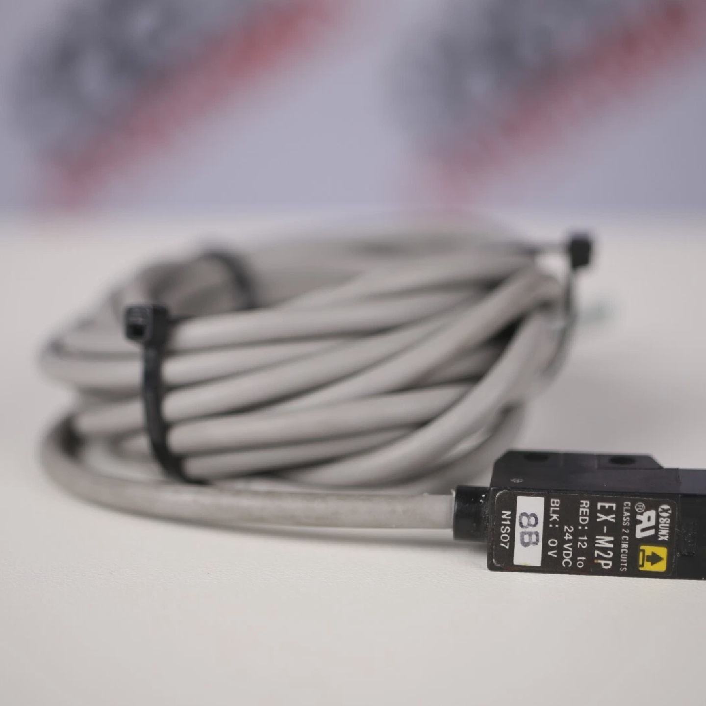SUNX EXM2P 8B SENSOR FOTOELCTRICO  6 meses de garanta - 实物图