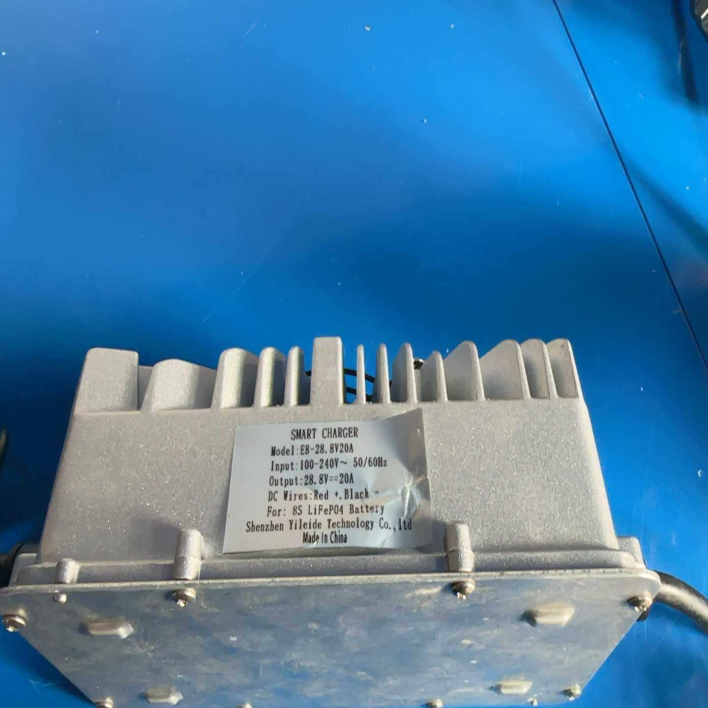 8S锂电池智能充电器，型号BS-28.8V20A，输入100-询价客服