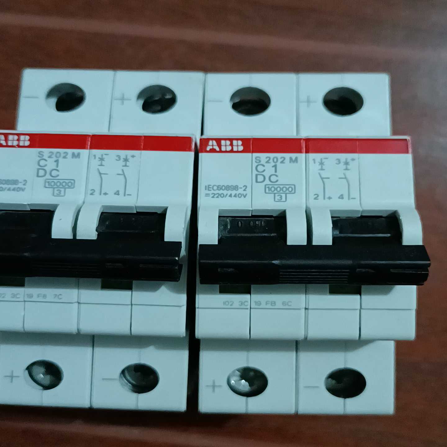 S202M C1 DC 两批直流空开~询价