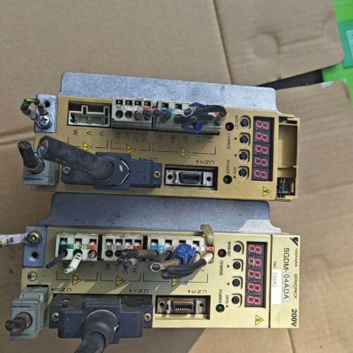 安川伺服驱动器SGDM-04ADA，200-230V，功能包--议价商品