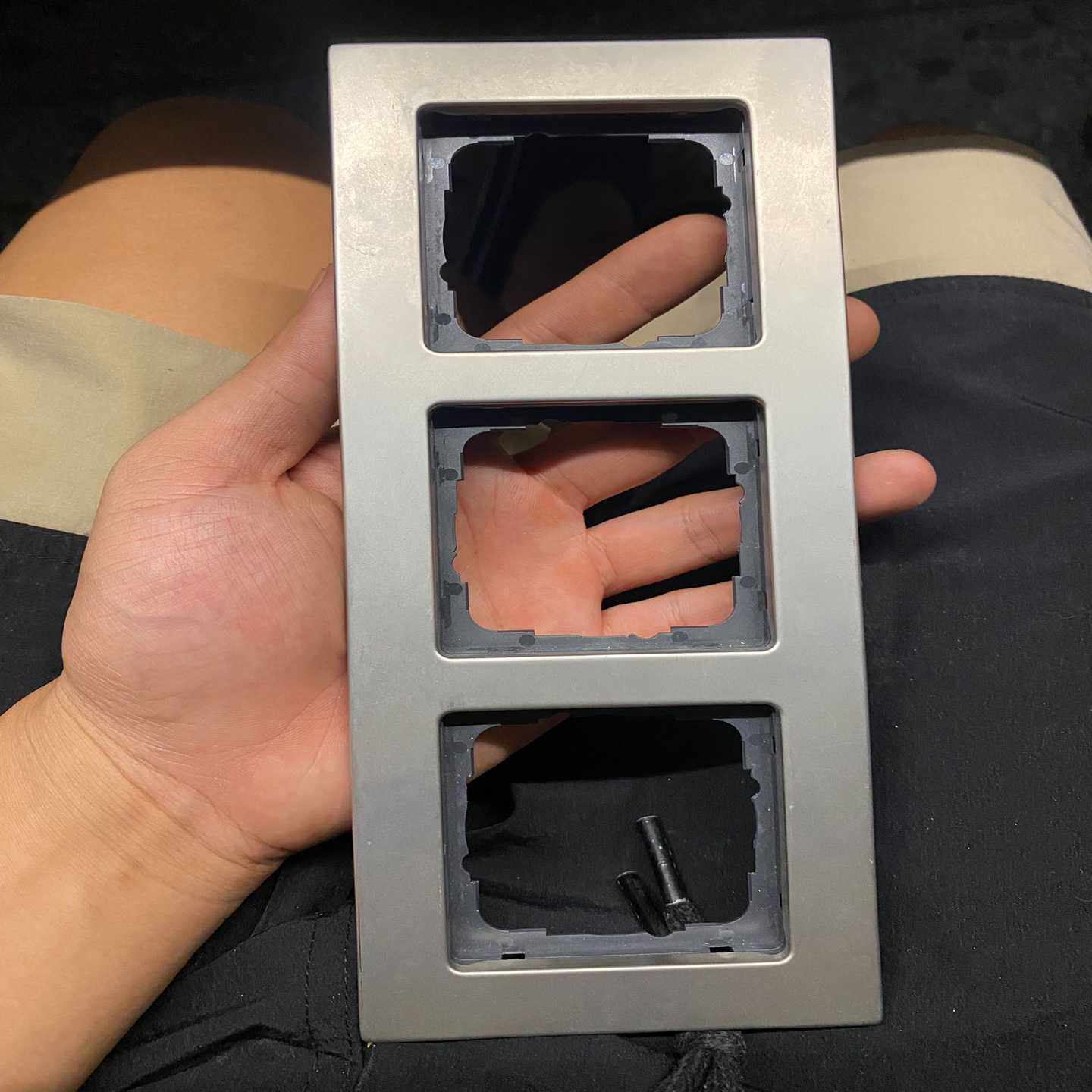 议价吉徕开关插座边框三联框，项目多余1个出给有需要的人，适用