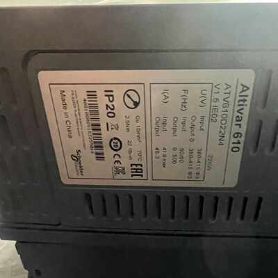 议u价施耐德变频器atv610D22N4Z现货/维修