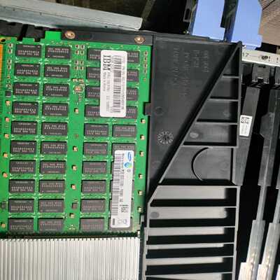IBM EM8B EM83 EM8P 16G 00LP781【侨报商行】