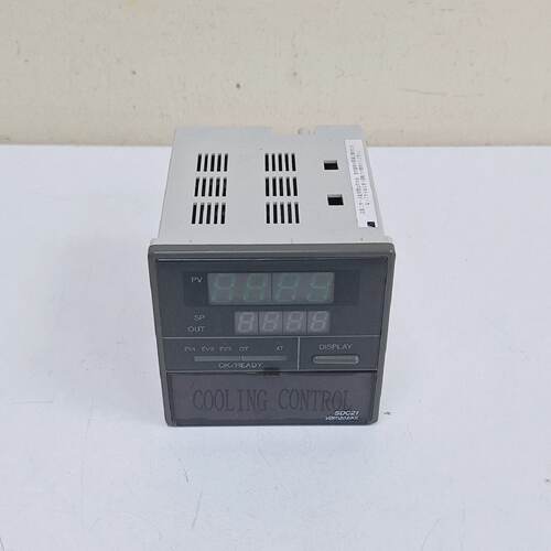 Yamatake SDC21  C215GA00101 Temperature Controller AC100240V