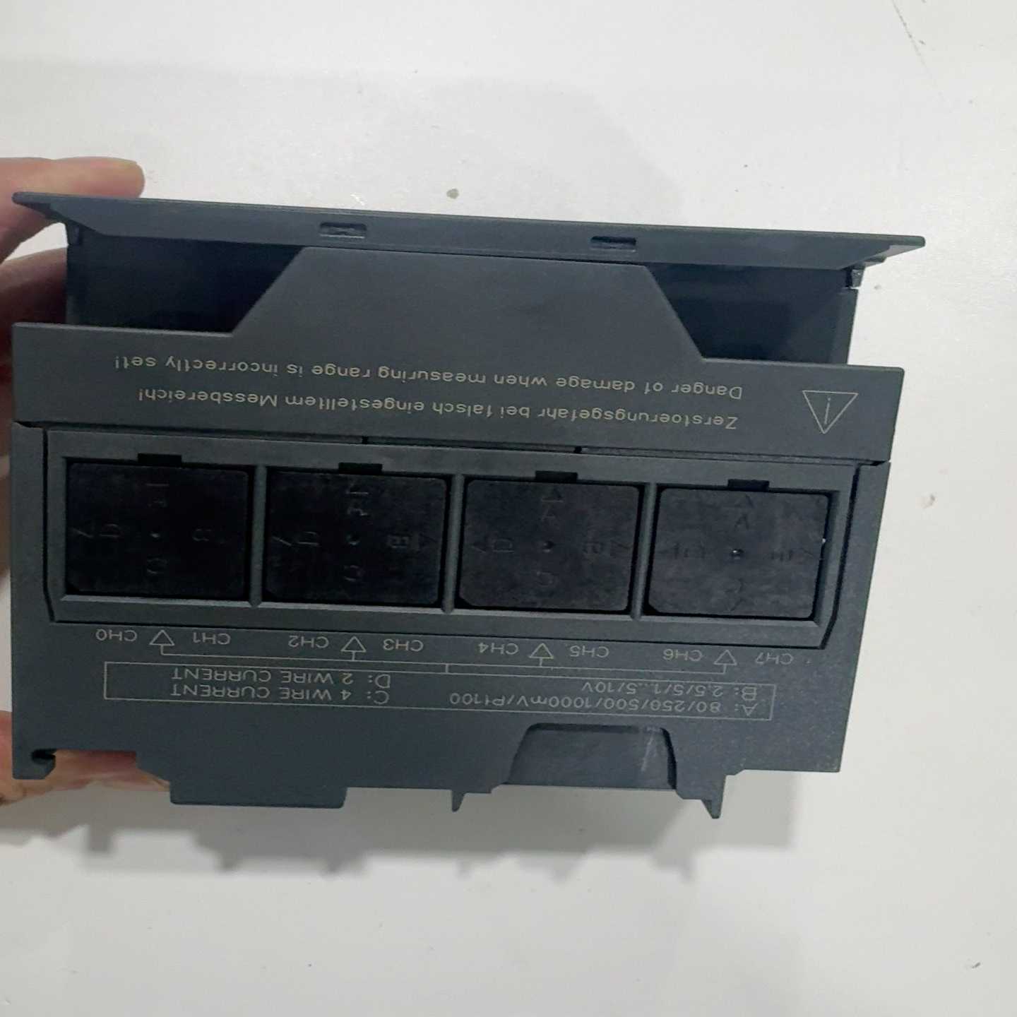 全新西门子300模拟量输入模块，8通道12位精度，德国制造。一议