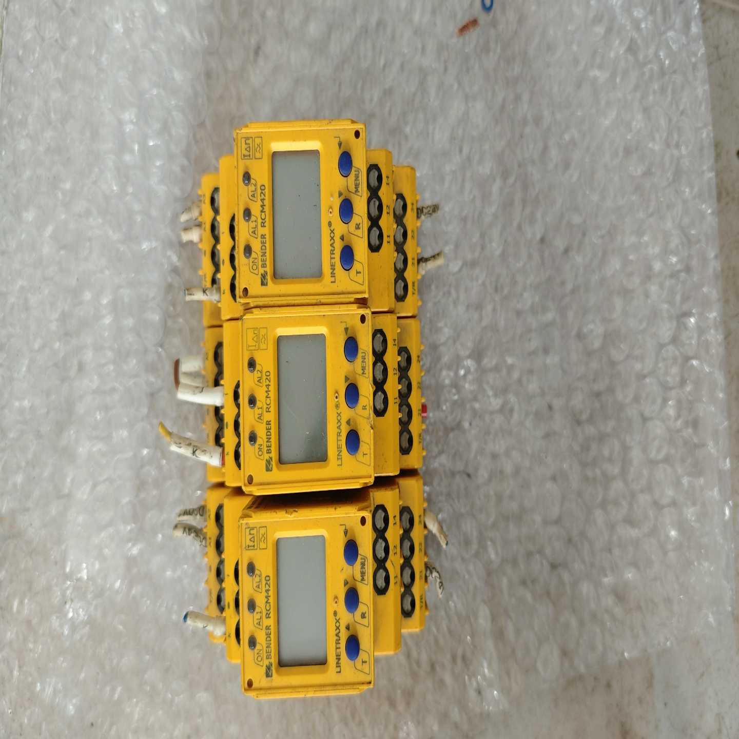 BENDER本德尔绝缘检测仪RCM420-D-1,黄色外壳,--议价商品