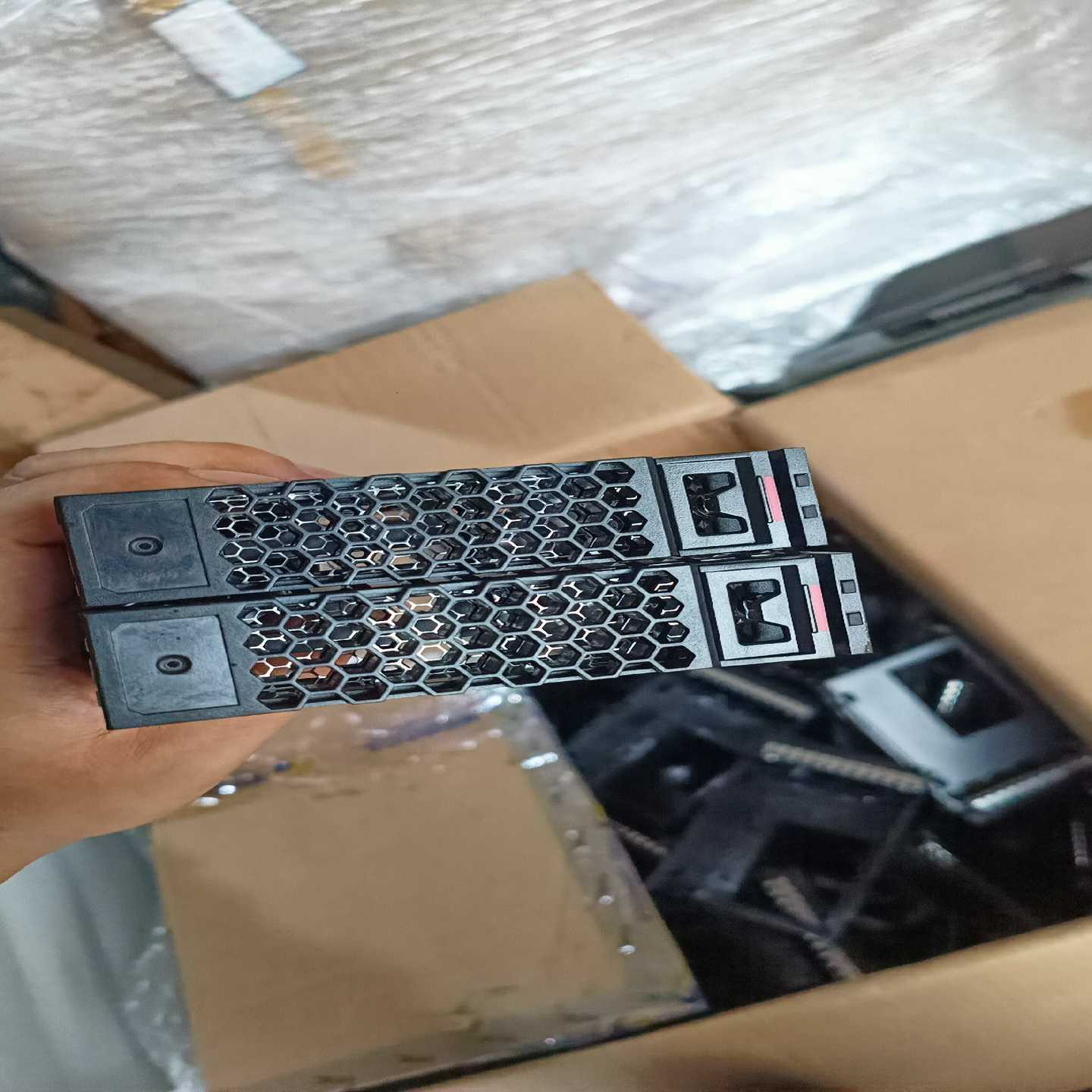 询价~中兴中兴R5300 G4 硬盘托架3.5寸硬盘托架R5300