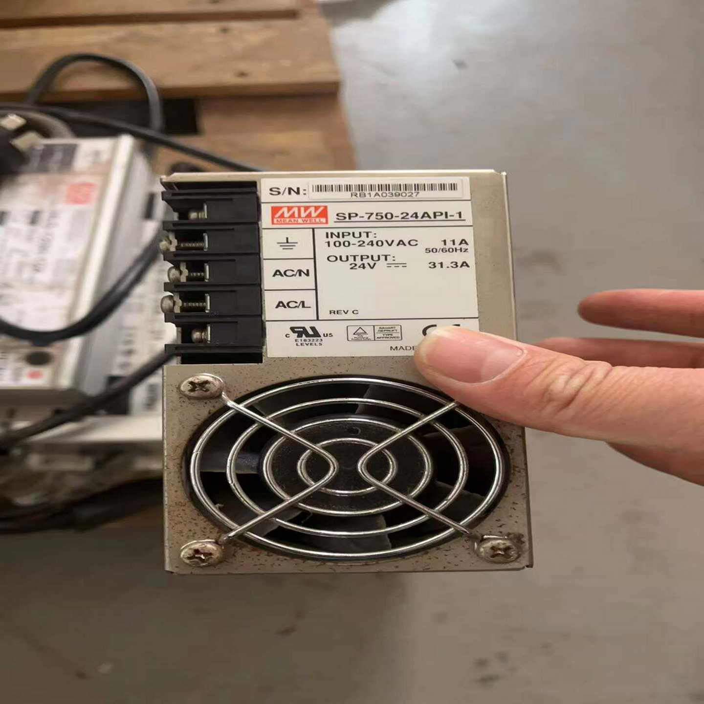 询价sp-750-24PVI-124v31.3A正品明纬电源，