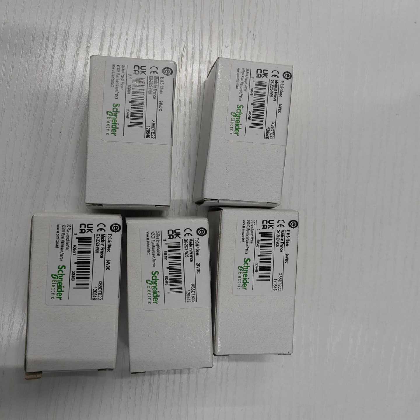 XB5DT22施耐德时间继电器0.5-10sec，全新原装…--议价商品