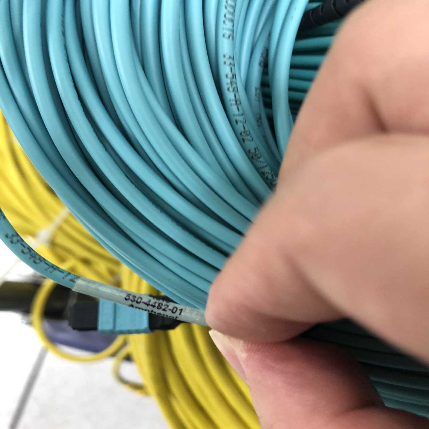 询价安弗洛MPO-LCOM3MPO12芯转8芯LC。无折痕