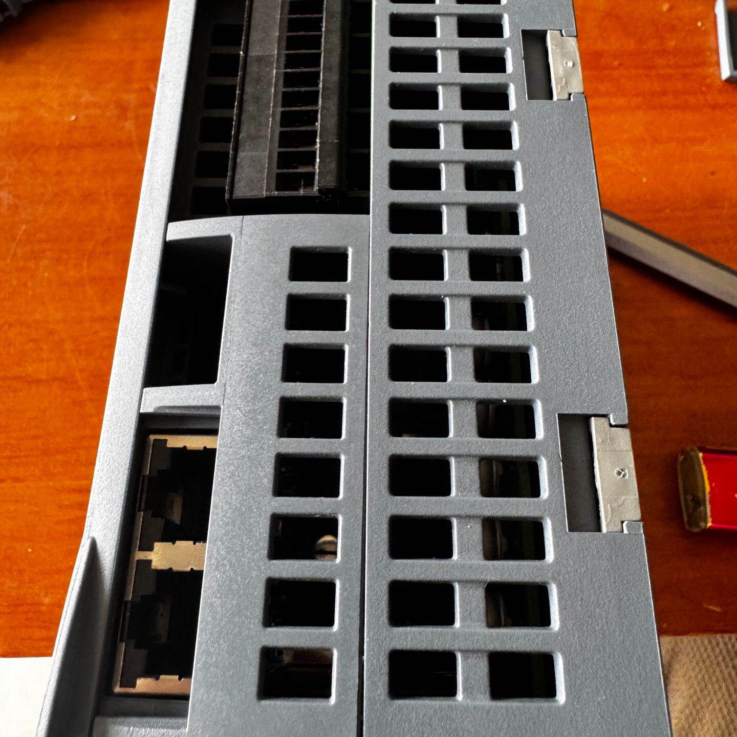 西门子S7-1200 PLC，型号是1215C，带6ES72--议价商品