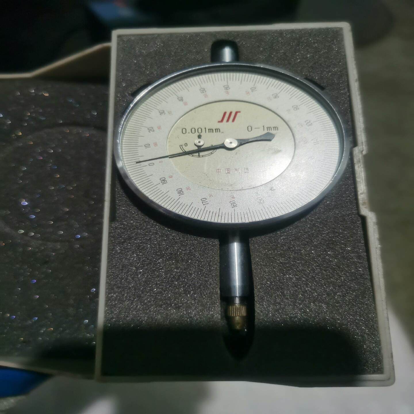 百分表一个，具体如图所示，其他不懂，实拍图，上海量具刃具厂的