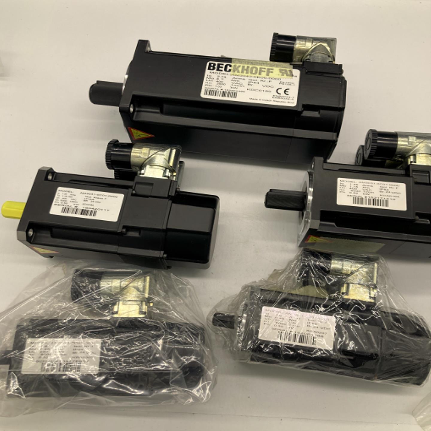 售前询价售前询价BECKHOFF倍福AM3043-0E00-0000 AM3031-0C01-000