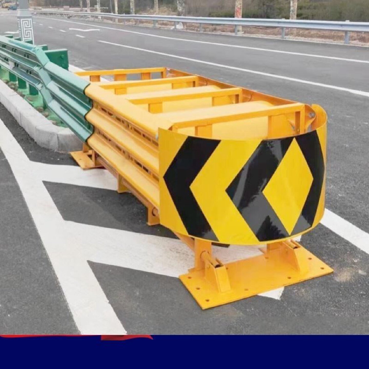 可导向防撞垫高速公路匝道岔口隧道防撞TS级路口减震缓冲应急