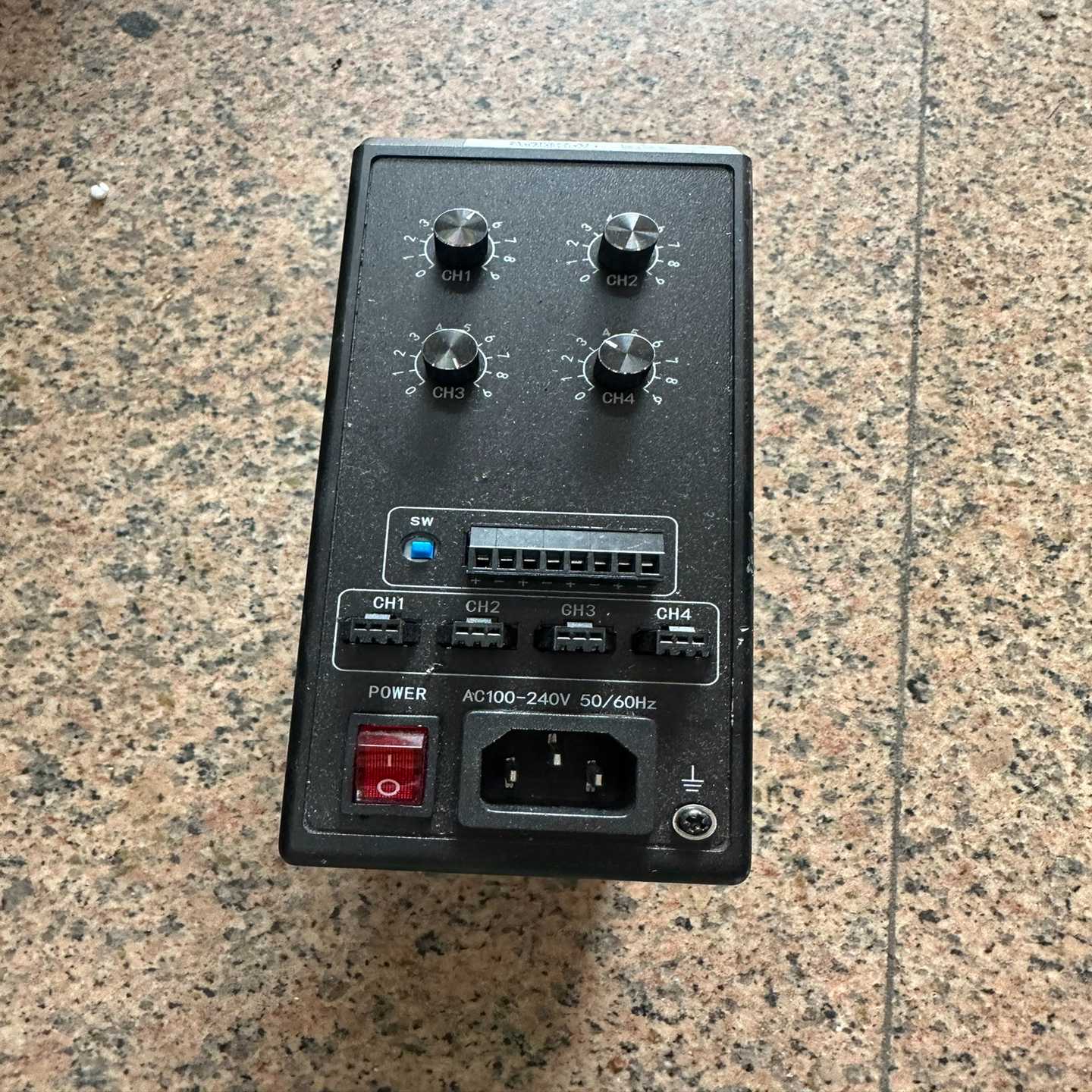 议价控制器L-24-4，-240v输入，24